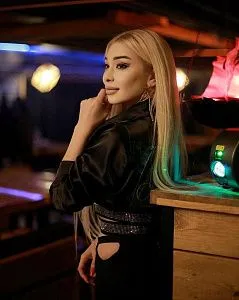 Девушка Карина, фото и отзывы